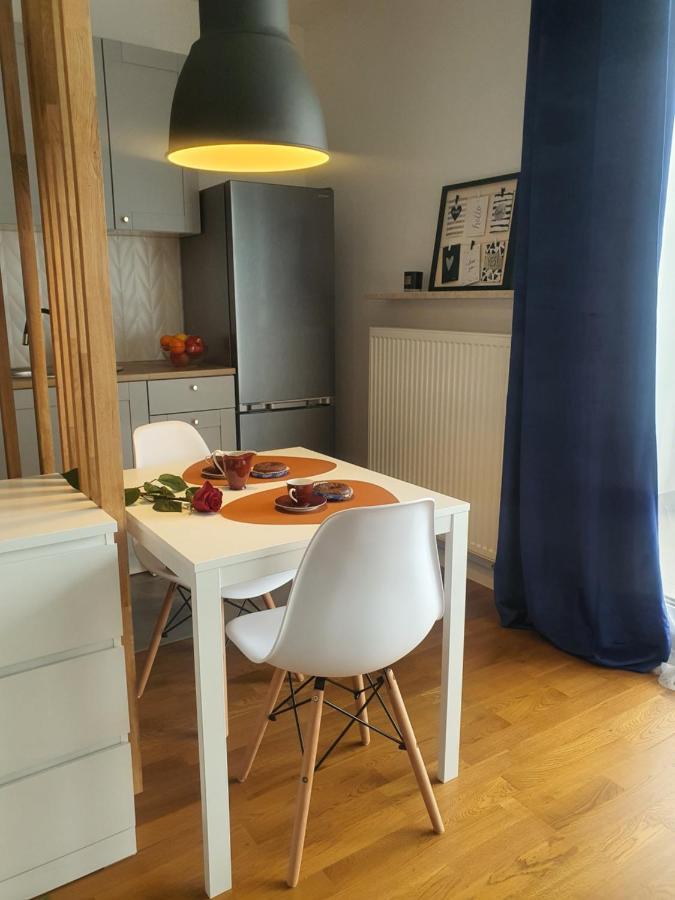 Apartament Przy Metro 华沙 外观 照片
